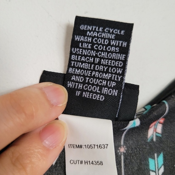 Torrid Arrow Print Tulip Back Sheer Cami Tank Black Multicolor Size 00 - Picture 12 of 13